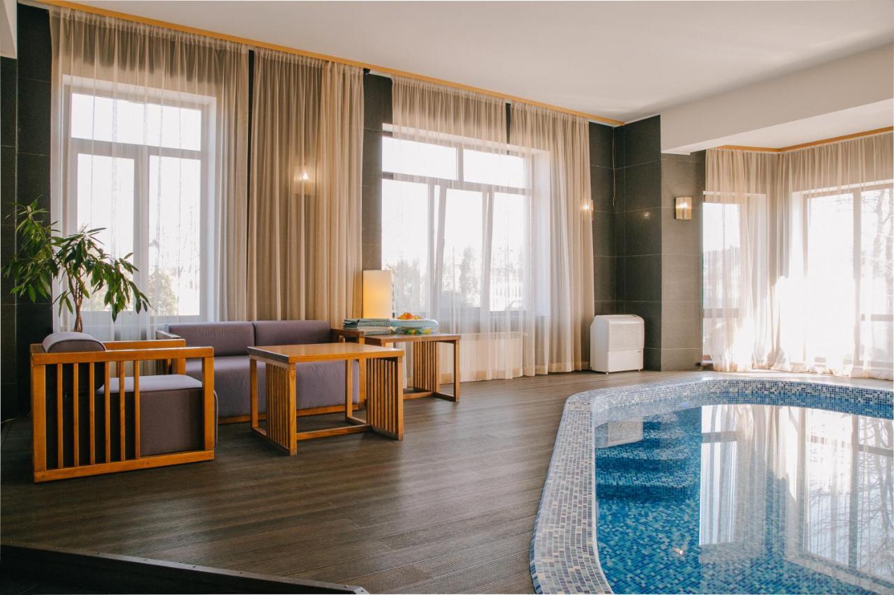 Hotel Otte Mirhorod Exteriér fotografie